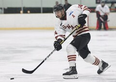 Remy Sandoy, defence, Botany Swarm ice hockey team, NZIHL 2024, jersey 24