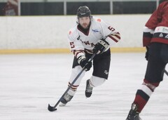 Kyle March, forward, Botany Swarm ice hockey team, NZIHL 2024, jersey 5