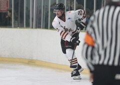 Oliver Hay, forward, Botany Swarm ice hockey team, NZIHL 2024, jersey 25