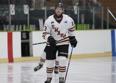 Andrew Hay, defence, Botany Swarm ice hockey team, NZIHL 2025, jersey 13