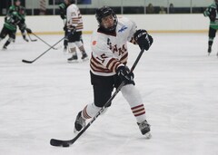 Markus MacDonald, forward, Botany Swarm ice hockey team, NZIHL 2025, jersey 15